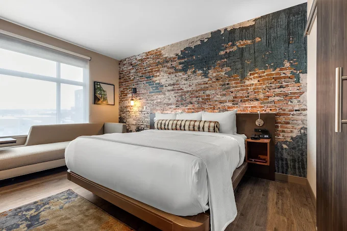 Cambria king room